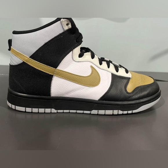 Custom Nike dunk highs. Men’s size 12. - Picture 5 of 7